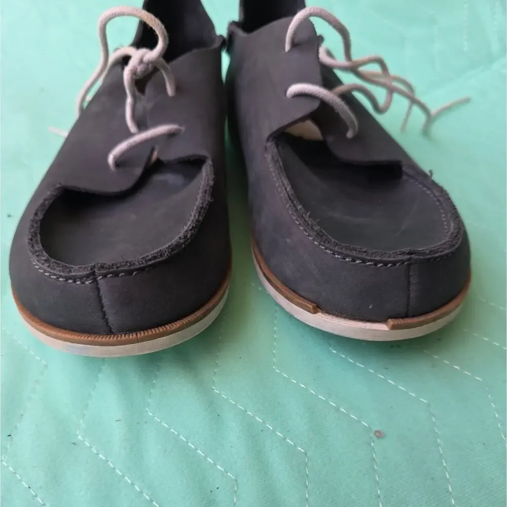 Olukai Holokai Men's Gray Leather Boat Shoes Size 7 Slip On Beach coastal preppy